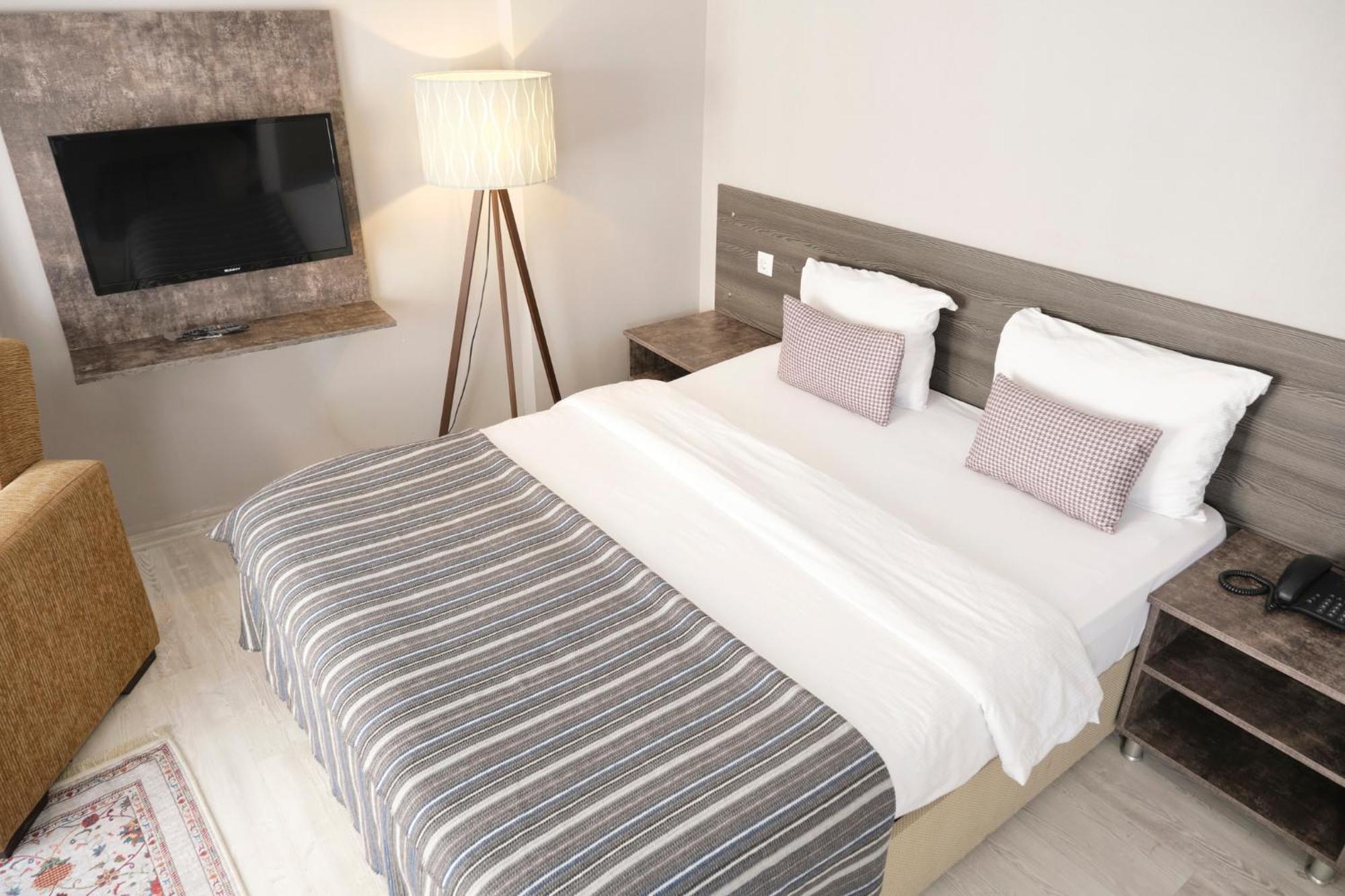 The Breeze Hotel Eskisehir Bagian luar foto