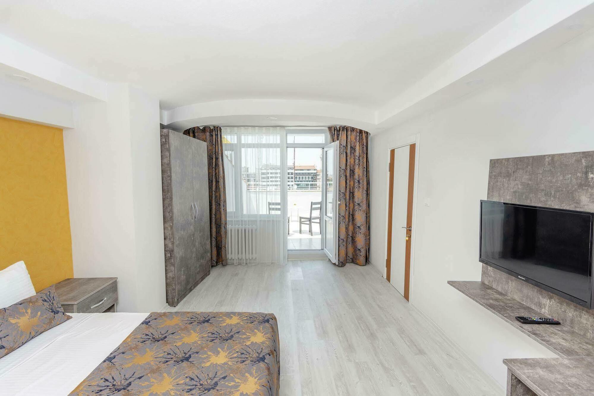 The Breeze Hotel Eskisehir Bagian luar foto